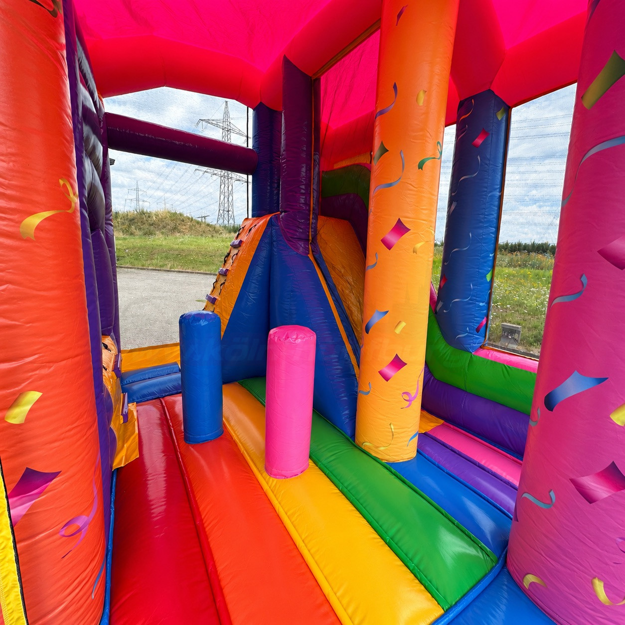 Hüpfburg Maxi Animal Party mit zwei Rutschen